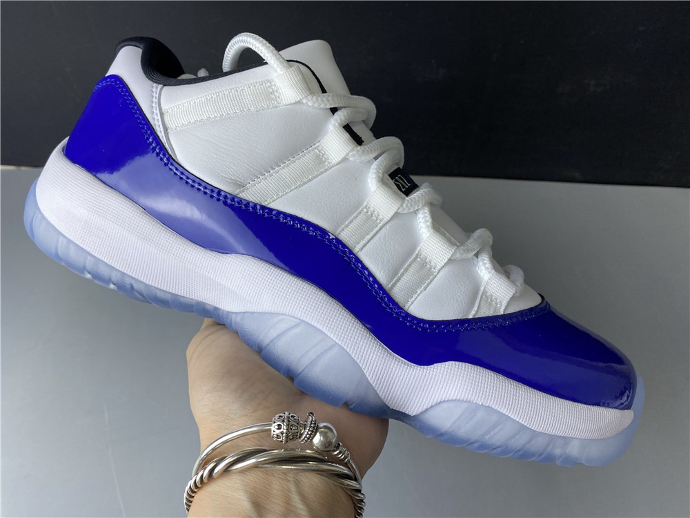 Air Jordan 11 Low WMNS Concord AH7860-100
